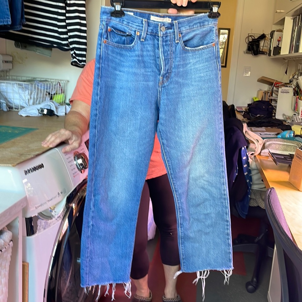 Levi’s high rise wedgie straight 25” length jeans